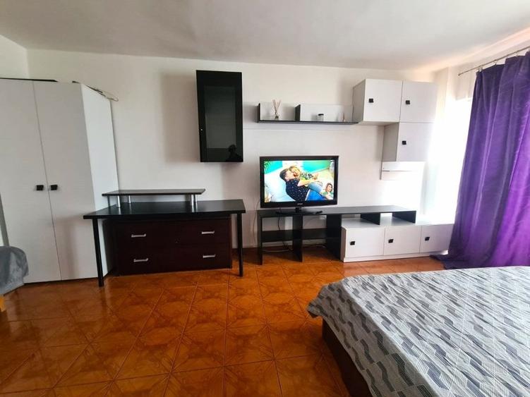 Garsonieră decomandată în Timpuri Noi