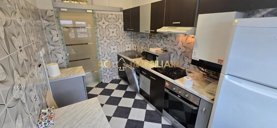 Apartament cu 3 camere semidecomandat, mobilat în Obor