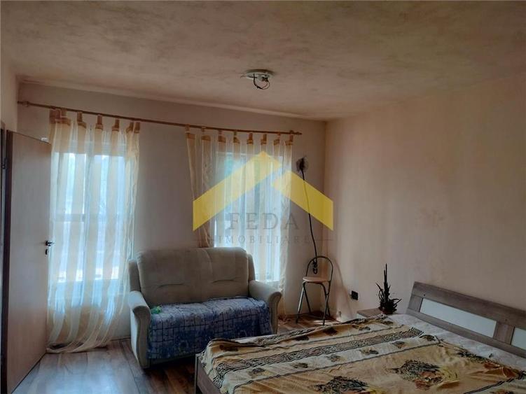 Casă individuală cu 7 camere cu Piscina în Fântânele