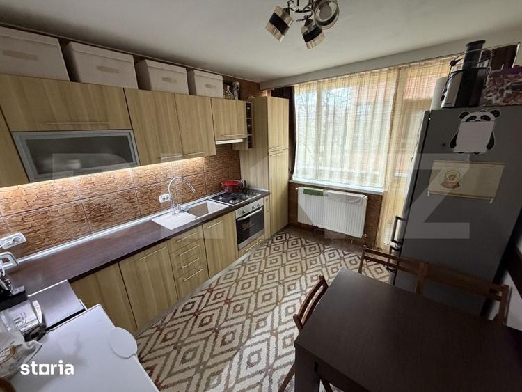 Apartament cu 3 camere decomandat în Central