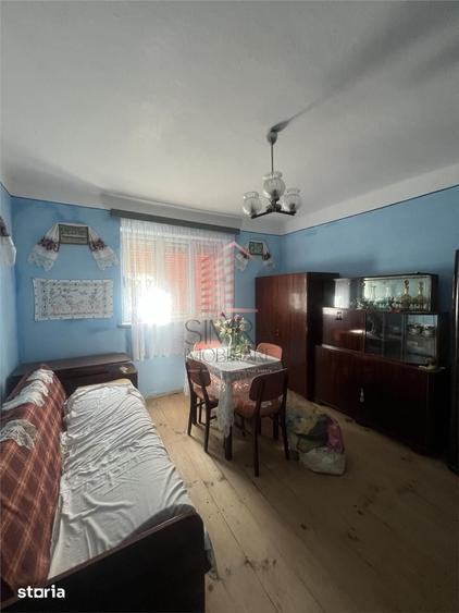 Casă cu 4 camere decomandat cu Teren 2300 Mp în Bâlc