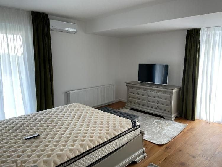 Apartament cu 4 camere decomandat, mobilat în Băneasa