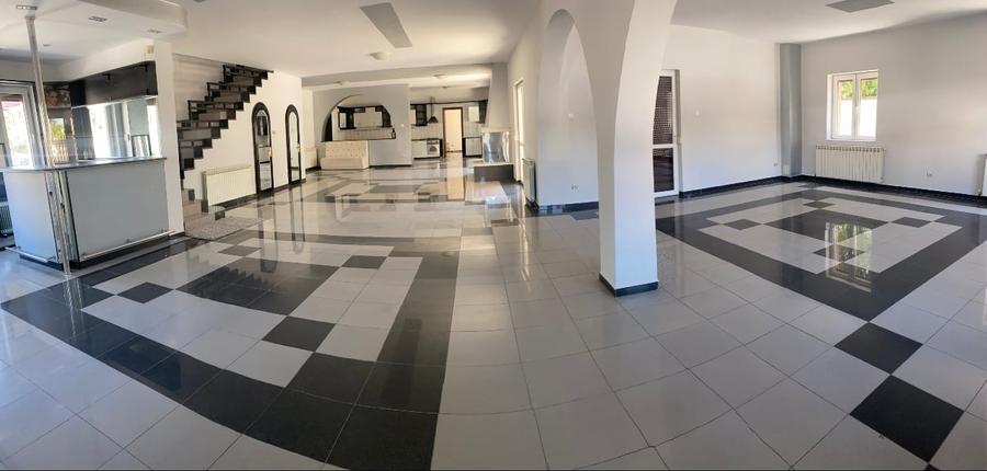 Casă individuală cu 7 camere cu Teren 900 Mp în Voluntari