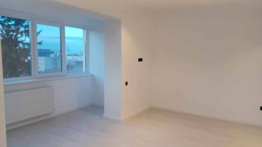 Apartament cu 2 camere semidecomandat în Ultracentral