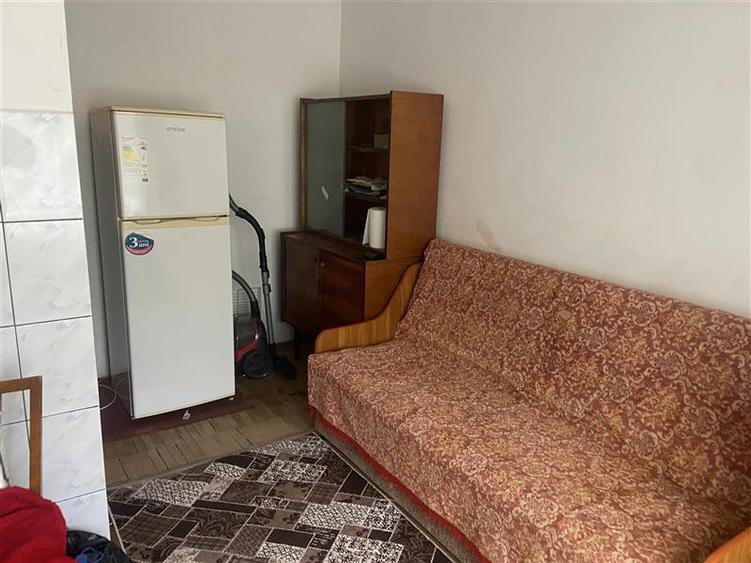 Garsonieră decomandată, mobilată în Gară