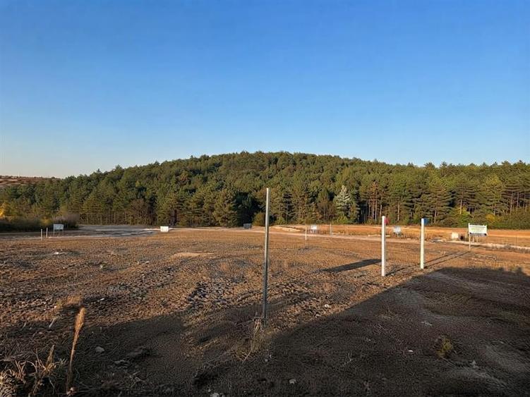 Teren intravilan de 500 mp, în Spitalul Județean