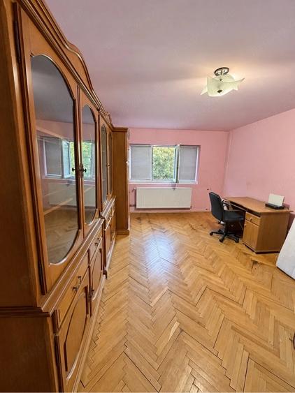 Apartament cu 2 camere decomandat în Lipovei