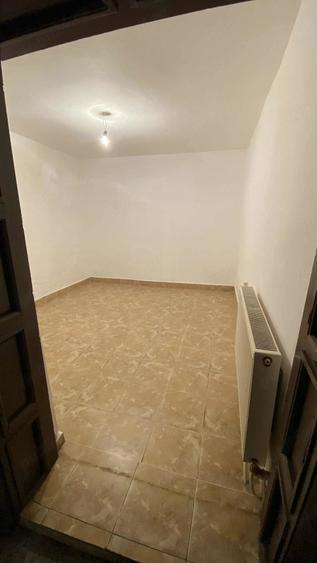Casă cu Teren 300 Mp în Central