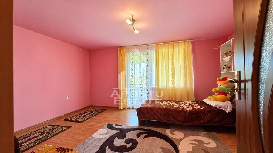 Casă individuală cu 3 camere cu Teren 1260 Mp în Cuied