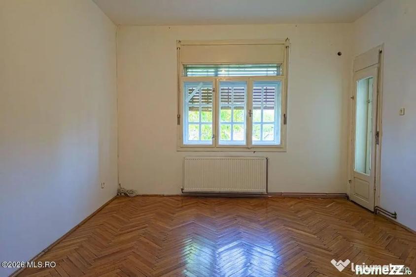 Casă cu 11 camere cu Teren 535 Mp în Freidorf