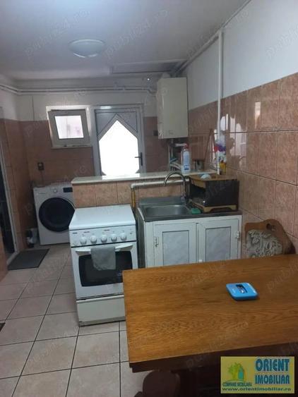 Casă cu 6 camere cu Teren 170 Mp în Tomis I