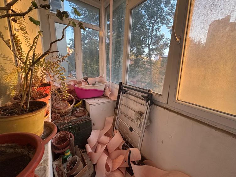 Apartament cu 3 camere semidecomandat în Gara de Nord