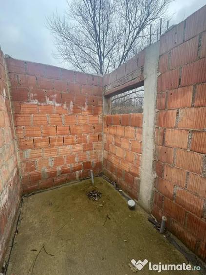 Casă cu 5 camere cu Teren 800 Mp în Tăuții-Măgherăuș