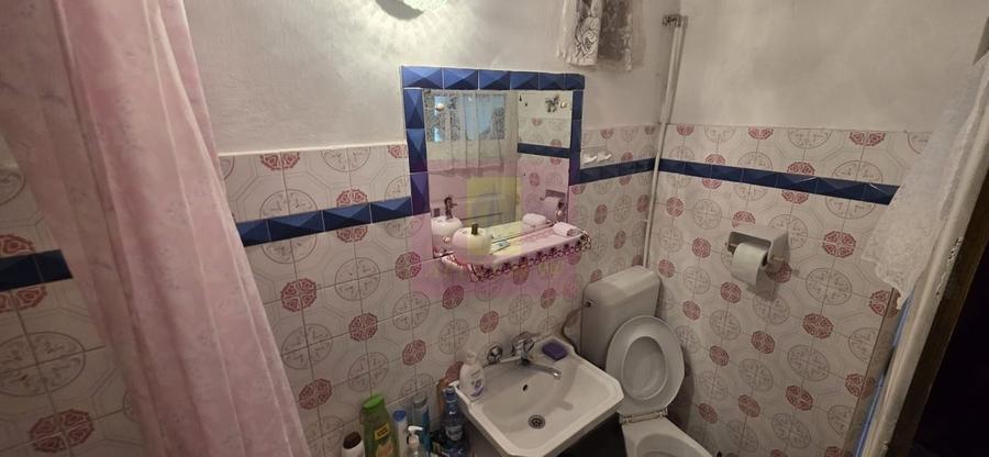 Casă cu 5 camere în Central