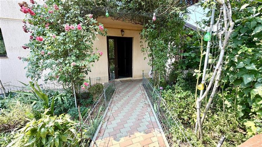 Casă cu 5 camere cu Canalizare în Aroneanu