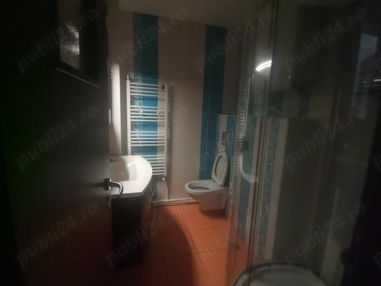 Apartament cu 4 camere decomandat în Central