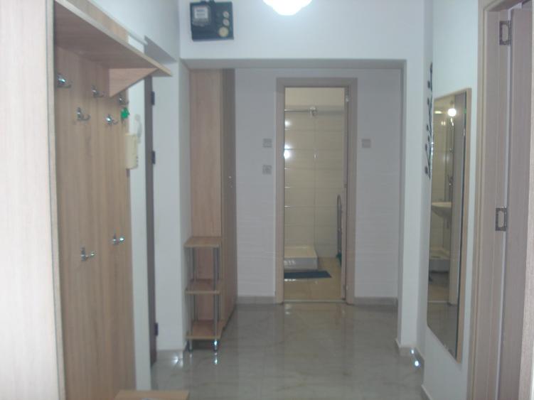 Apartament cu 2 camere decomandat în Dacia