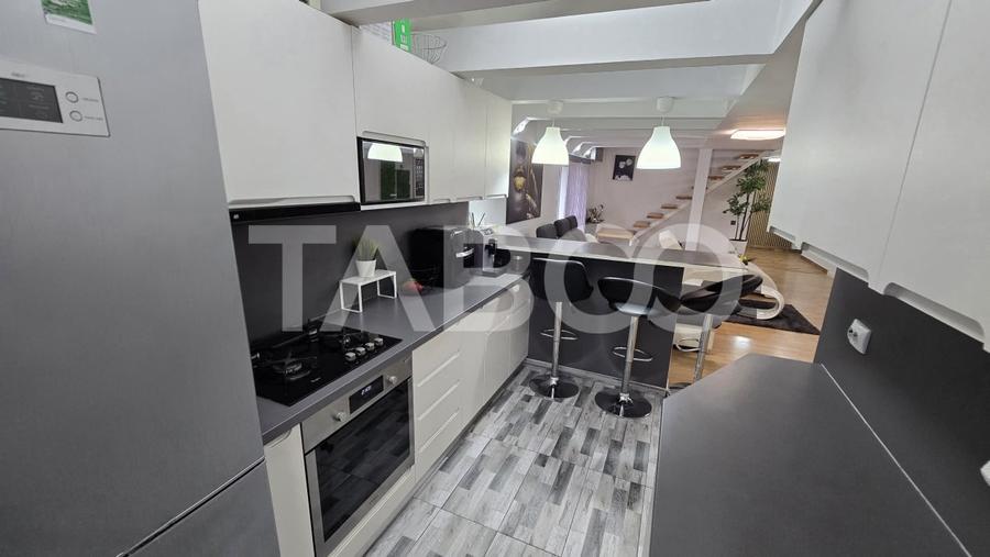 Apartament cu 4 camere decomandat, mobilat în Mihai Viteazul
