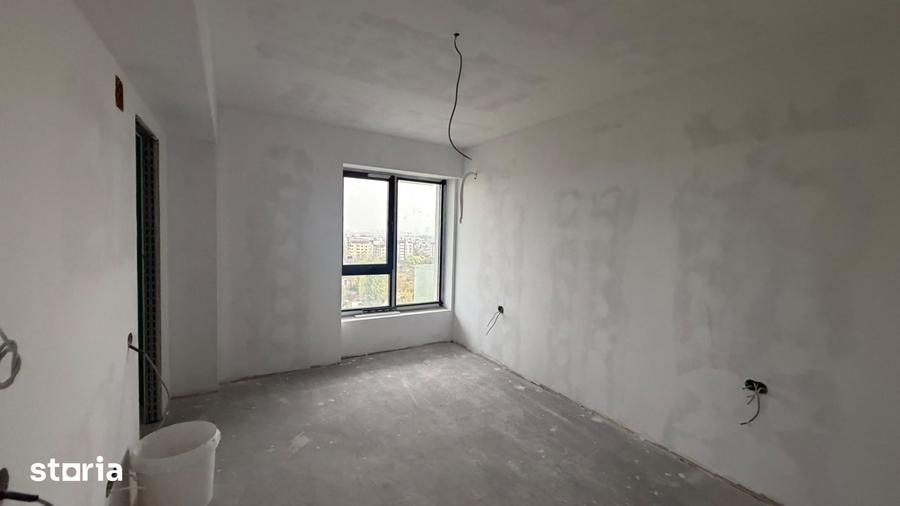 Apartament cu 3 camere decomandat în Sisești
