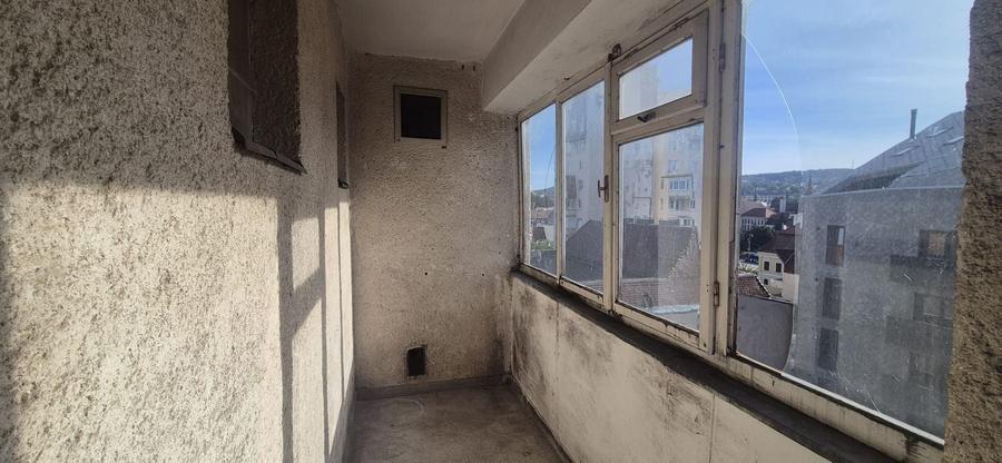 Apartament cu 4 camere decomandat în Ultracentral