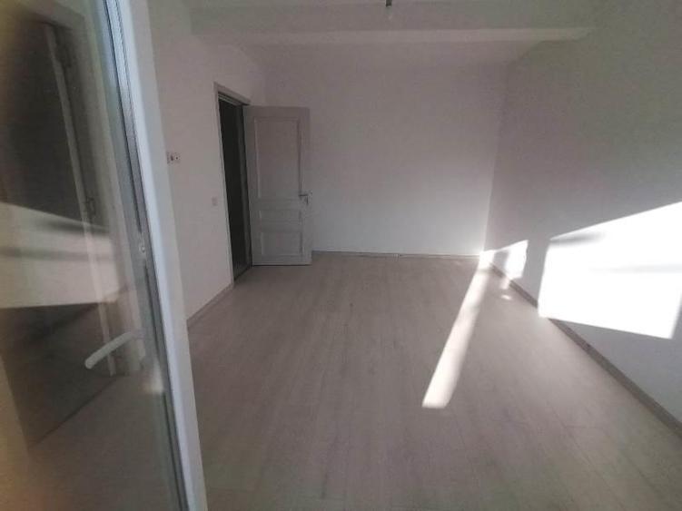 Duplex cu 4 camere cu Canalizare în Alexandriei