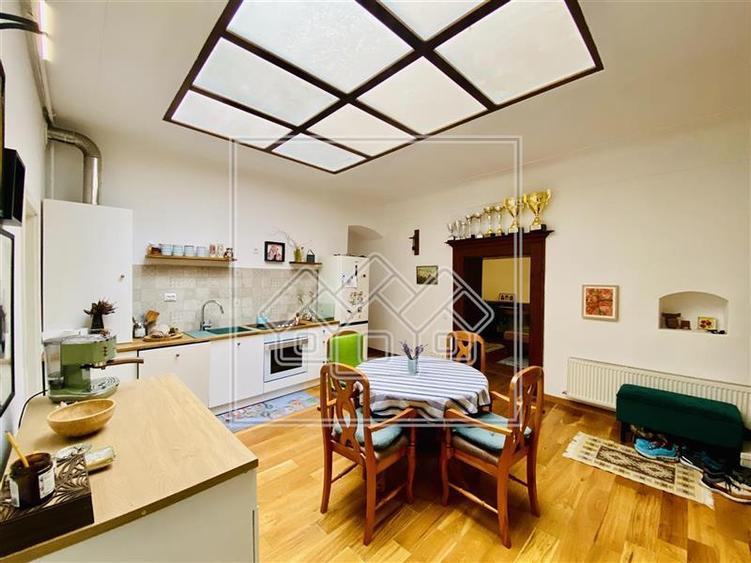 Apartament cu 2 camere nedecomandat în Central