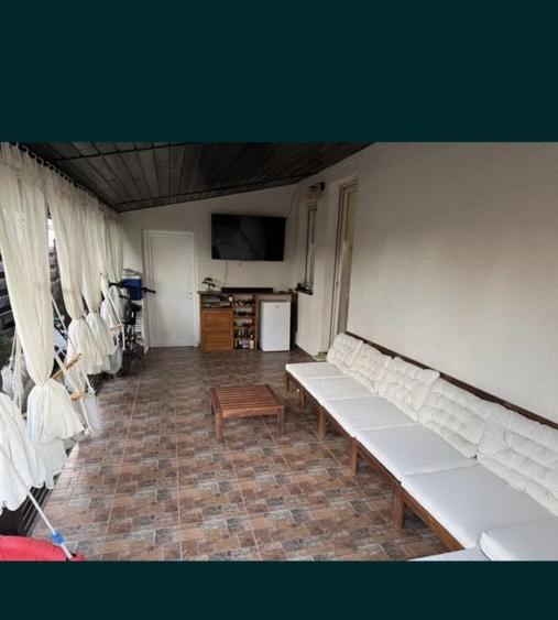 Casă individuală cu 4 camere cu Canalizare în Malu Mare
