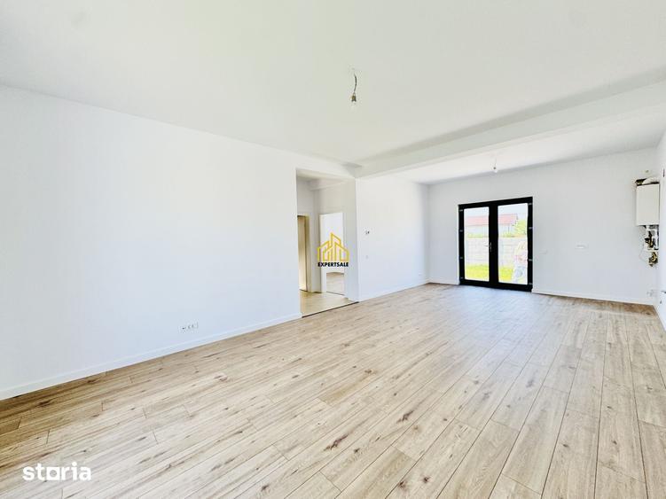 Casă cu 4 camere cu Teren 425 Mp în Domnești