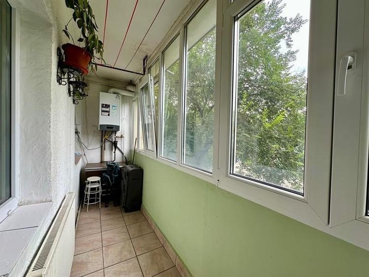 Apartament cu 4 camere decomandat în Apărătorii Patriei