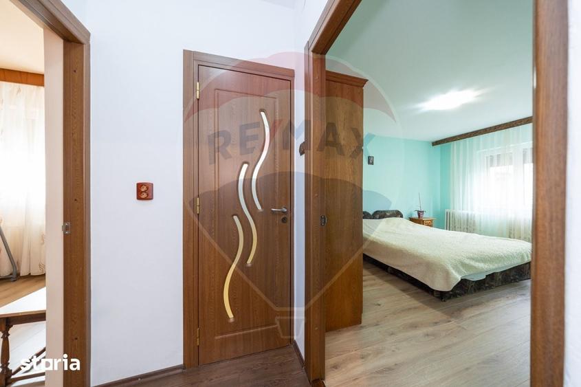 Apartament cu 3 camere decomandat, mobilat în Astra