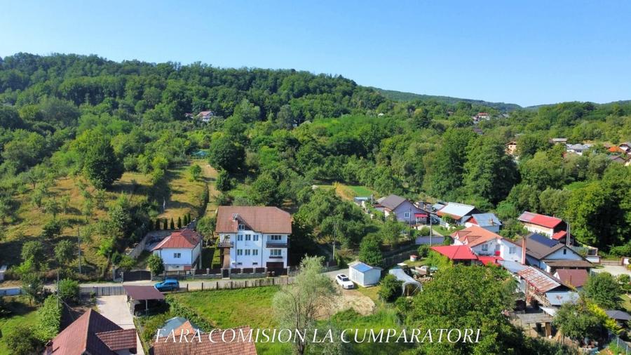 Casă individuală cu 6 camere cu Garaj în Păușești-Măglași
