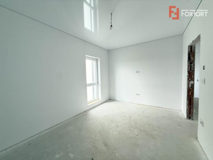 Duplex cu 4 camere cu Teren 292 Mp în Săcălaz
