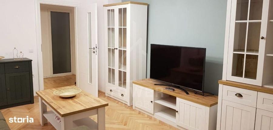 Apartament cu 3 camere decomandat în Turnișor