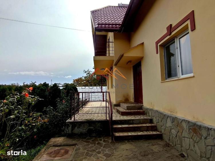Casă cu 4 camere decomandat în Brebu