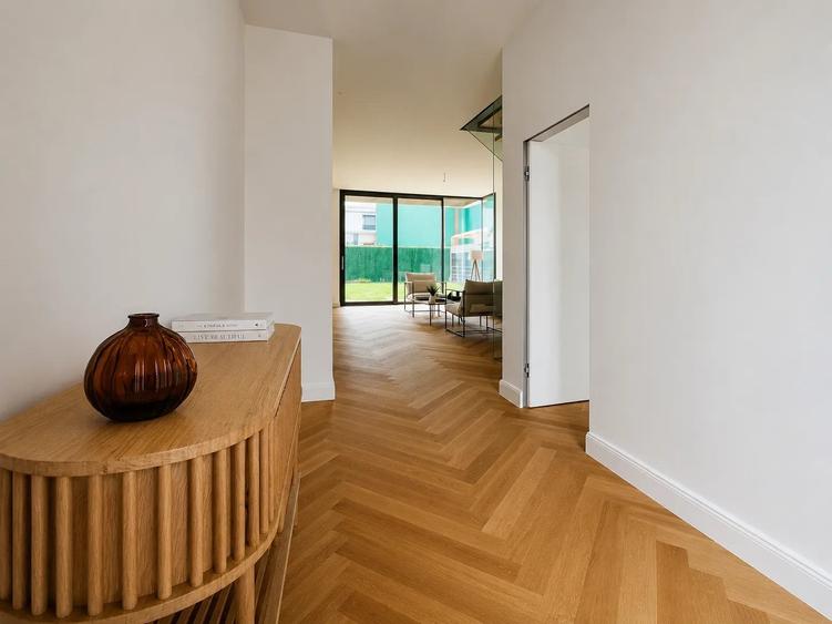 Casă individuală cu 5 camere decomandat cu Piscina în Pipera