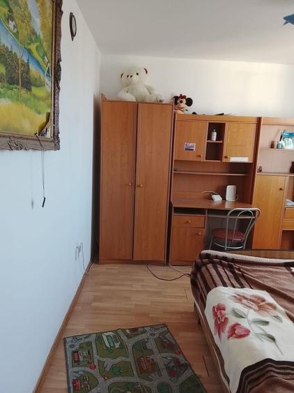 Apartament cu 2 camere decomandat în Calea București