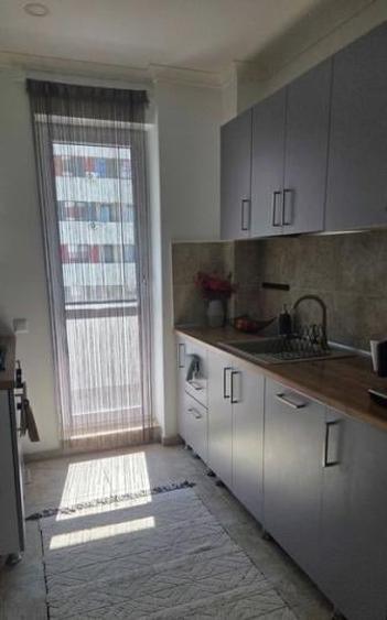 Apartament cu 3 camere decomandat, mobilat în Militari
