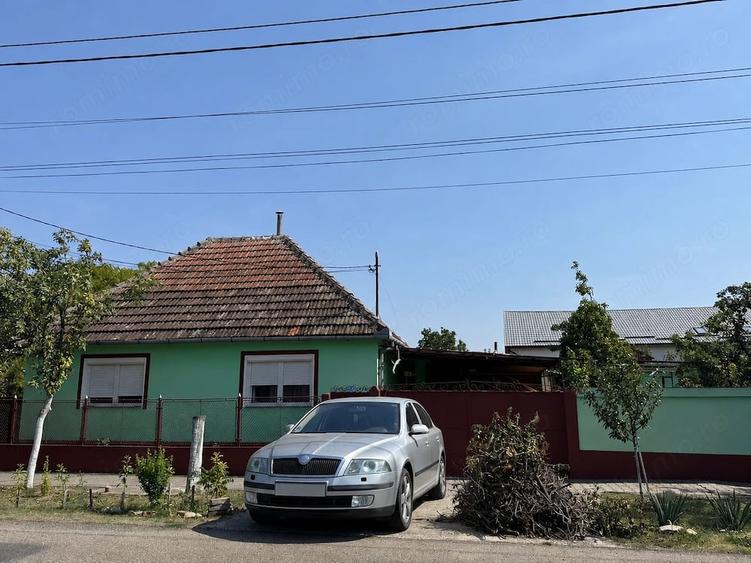 Casă cu 3 camere cu Teren 482 Mp în Voiteg