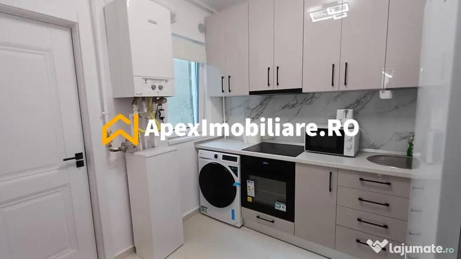 Apartament cu 3 camere semidecomandat în Moșilor