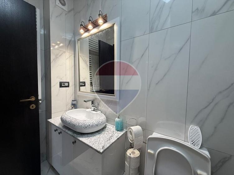 Apartament cu 4 camere decomandat, mobilat în Titan