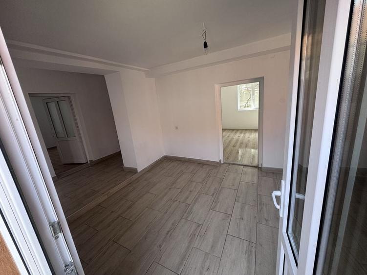 Casă cu 4 camere în Măgești