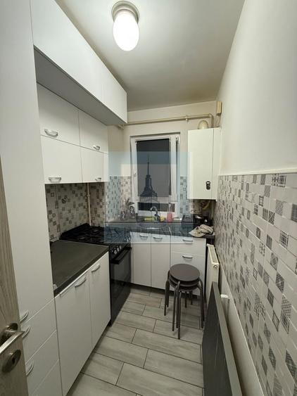 Apartament cu 2 camere semidecomandat în Centrul Civic