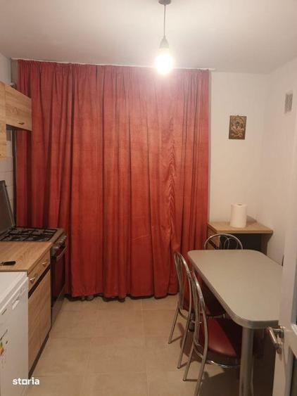 Apartament cu 2 camere semidecomandat, mobilat în Titan