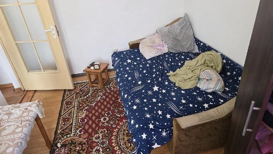Garsonieră decomandată în Central