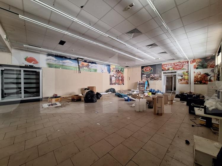 Spațiu comercial, de 400 mp, în Mehala