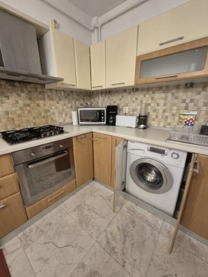 Apartament cu 2 camere decomandat, mobilat în Tomis II