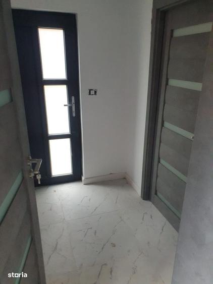Casă cu 4 camere în Scutaru