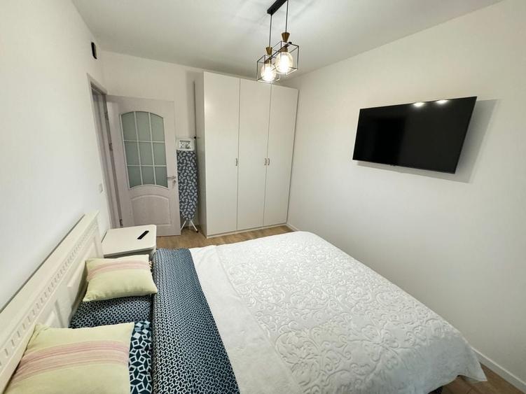 Apartament cu 3 camere decomandat în Șcheia