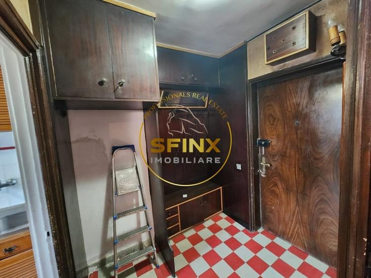 Apartament cu 3 camere semidecomandat în Gara de Nord