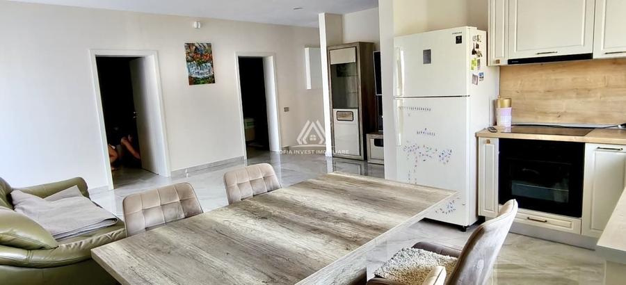 Casă individuală cu 3 camere cu Canalizare în Iris